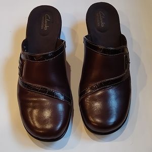 Clark's Ladies Clogs Size 10